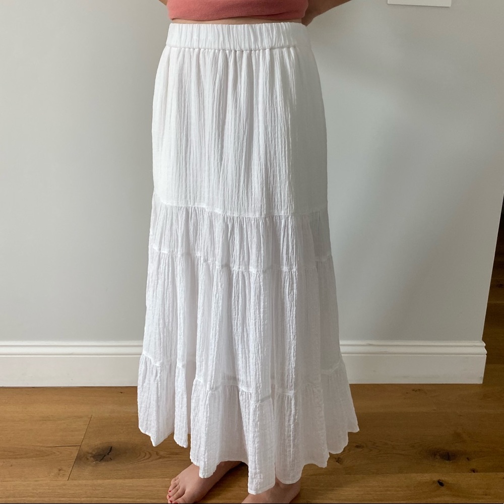 Uniqlo white skirt